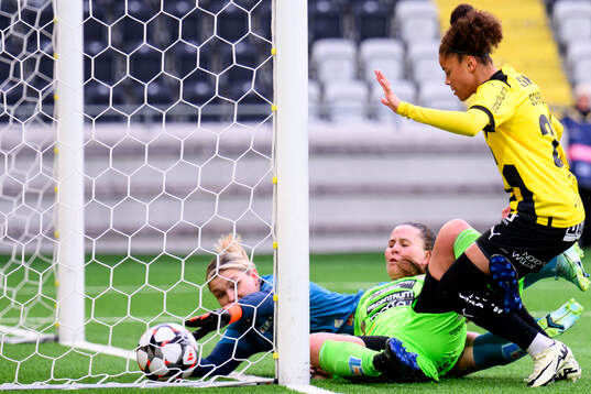 Häckens Felicia Schröder gör 2-0