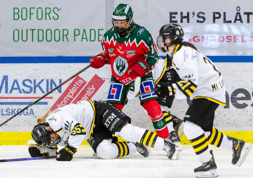 Frölunda Ella Hellman och AIKs Ella Sköldebäck