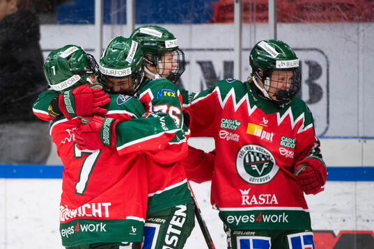 Frölundas spelare jublar