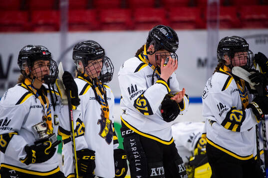 Aiks spelare deppar
