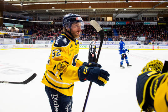 Södertäljes Christopher Liljewall jublar