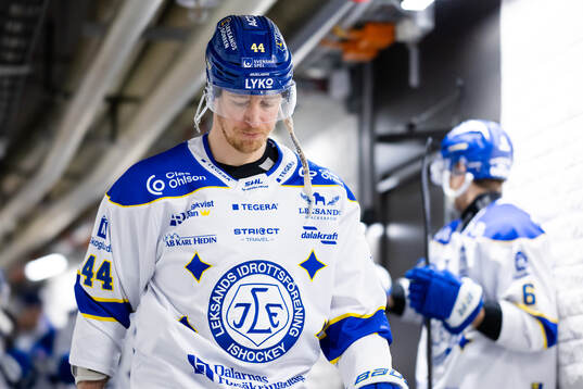 Leksands Carter Ashton innan kvartsfinal två i SHL mellan