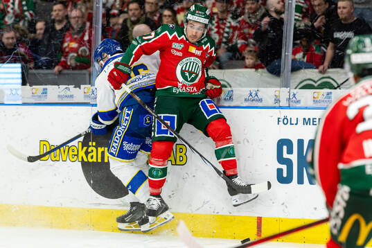 Leksands Patrik Norén och Frölundas Jayden Halbgewachs
