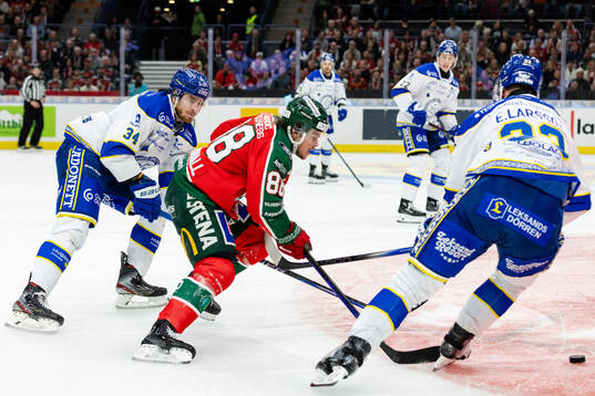 Frölundas Malte Strömwall och Leksands Peter Cehlarik