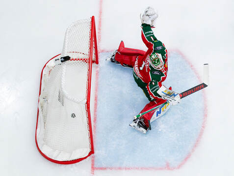 Leksands Lukas Vejdemo (ej i bild) skjuter in reduceringen