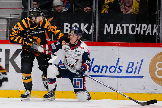 Skellefteås Dylan Sikura och Linköpings Arvid Costmar