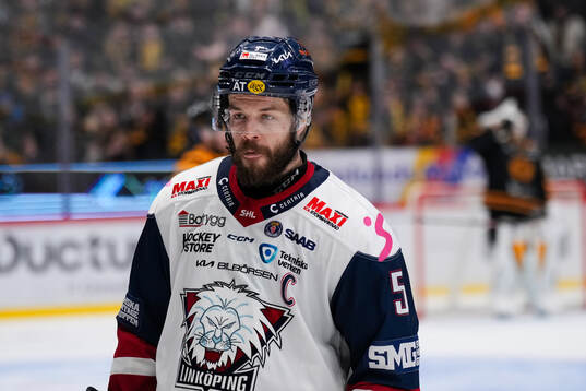Linköpings Oscar Fantenberg deppar
