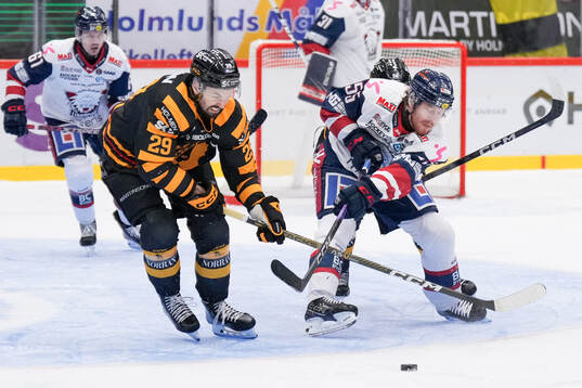 Skellefteås Dylan Sikura och Linköpings Arvid Aronsson