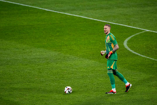 goalkeeper Robin Olsen of Sweden