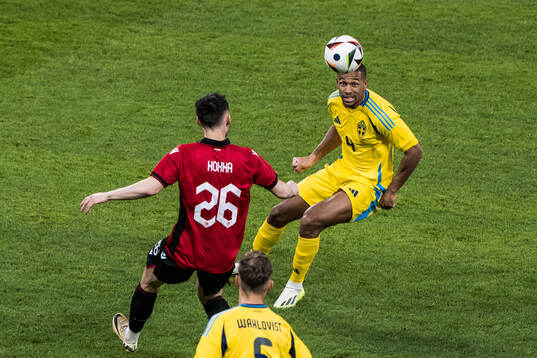 Arber Hoxha of Albania and Isak Hien of Sweden