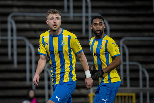 Eskilsminne IFs Oliver Åkerman och Yonathan Getachew