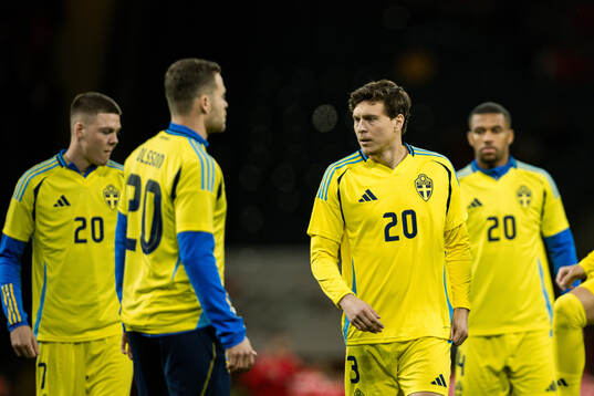 Victor Nilsson Lindelöf of Sweden wearing jersey number