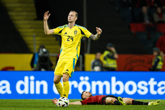 Gustaf Nilsson of Sweden and Ylber Ramadani of Albania
