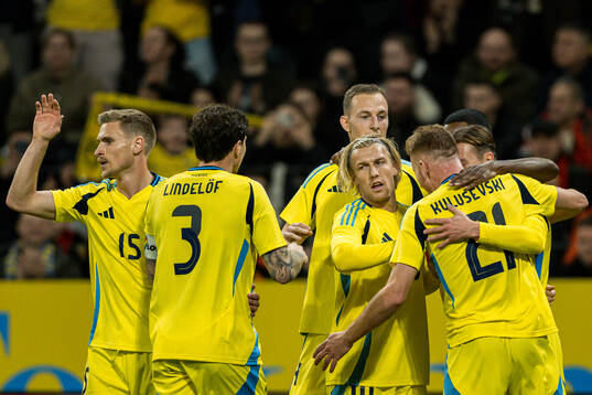 Carl Starfelt , Victor Nilsson Lindelöf , Emil Forsberg ,