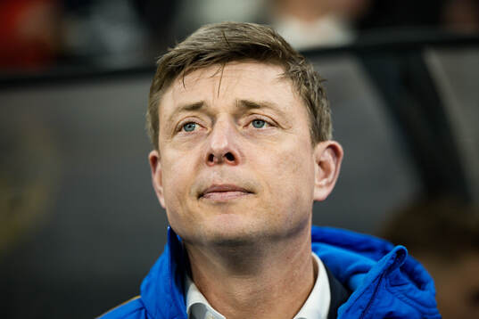 Head coach Jon Dahl Tomasson of Sweden
