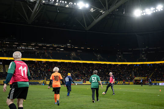 Walking Football with ”Lira Mera” in half time