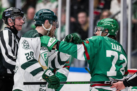 Färjestads Marcus Westfält och Rögles Daniel Zaar