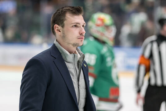 Rögles assisterande tränare Max Bohlin