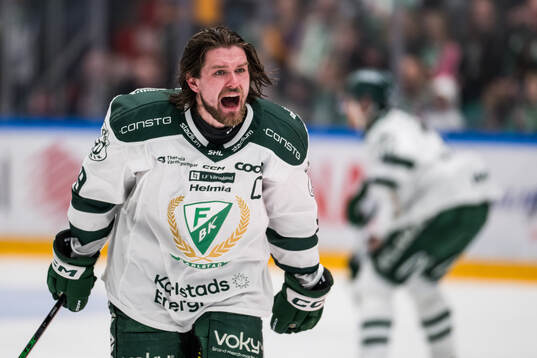 Färjestads Linus Johansson reagerar