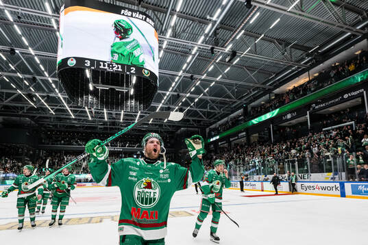 Rögles Simon Ryfors jublar