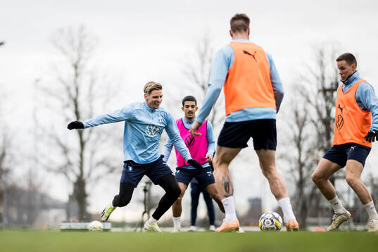 Malmö FFs Jens Stryger Larsen och Niklas Moisander