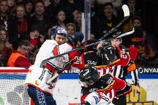 Växjös Keegan Lowe och Luleås Brendan Shinnimin