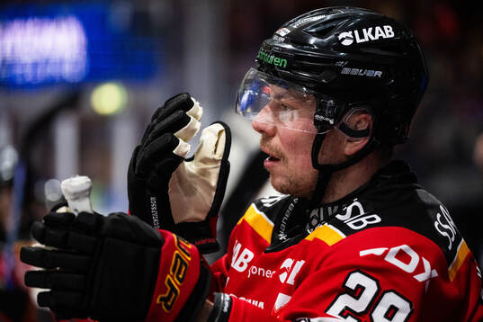 Luleås Erik Gustafsson reagerar