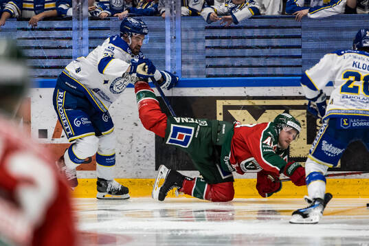 Leksands Eddie Larsson och Frölundas Carl Klingberg