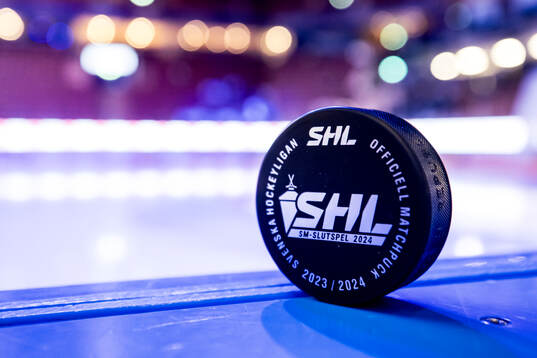 Matchpuck innan kvartsfinal tre i SHL mellan Leksand och