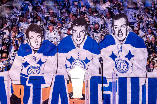 Leksands TIFO innan kvartsfinal tre i SHL mellan Leksand