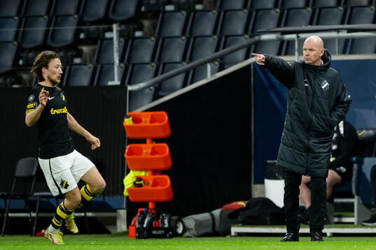 AIKs Axel Björnström och tränare Henning Berg