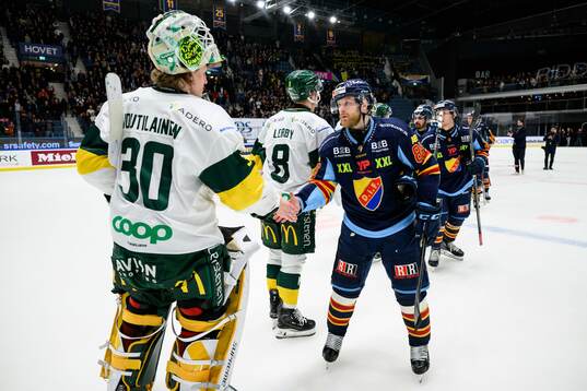 Björklövens målvakt Joona Voutilainen och Djurgårdens