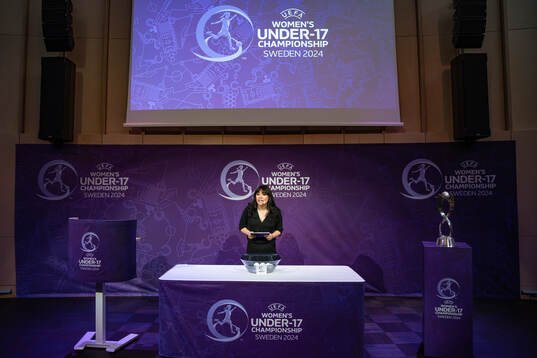 Anna Braun, host
