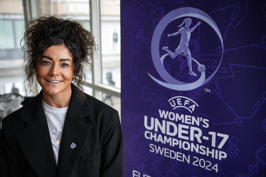 Natalie Henderson, head coach of England