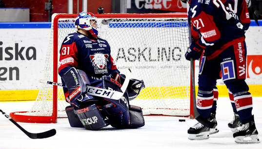 Linköpings målvakt Jesper Myrenberg deppar