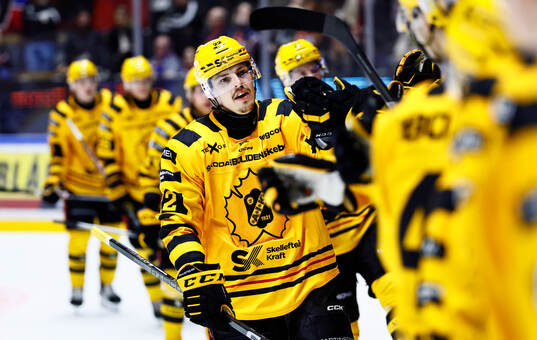 Skellefteås Jonathan Johnson jublar