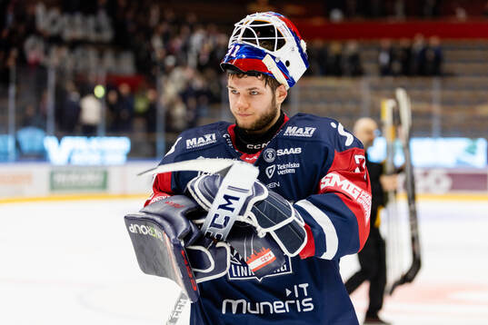 Linköpings målvakt Jesper Myrenberg deppar