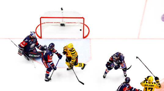 Mål av Skellefteå förbi Linköpings målvakt Jesper