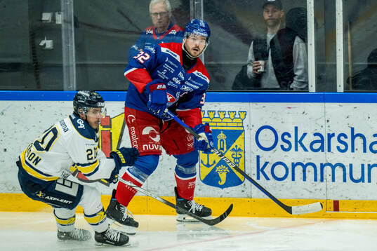 HV71s Andre Petersson och Oskarshamns Oscar Engsund