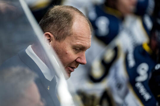 HV71s huvudtränare Johan Lindbom