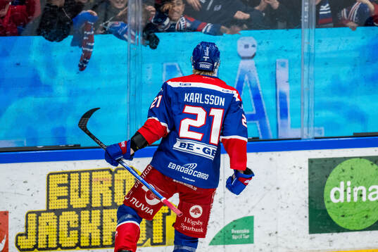 Oskarshamns Hampus Karlsson jublar