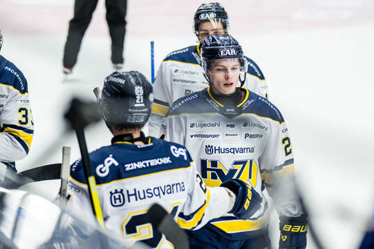 HV71s Oscar Fisker Molgaard deppar