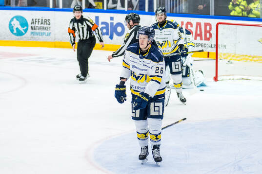 HV71s Tommi Tikka deppar