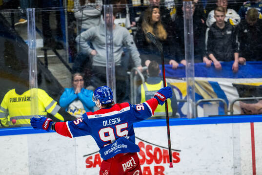 Oskarshamns Nick Olesen jublar