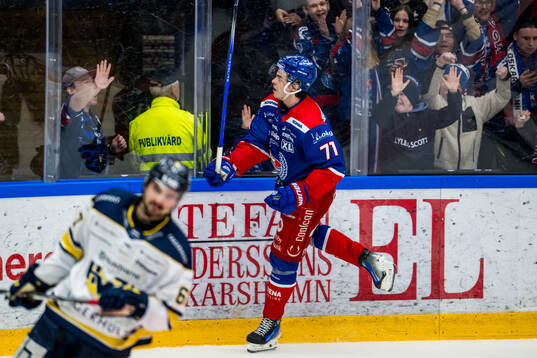 Oskarshamns Viktor Lodin jublar