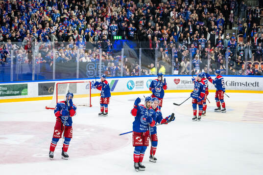 Oskarshamns spelare jublar