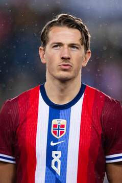 Sander Berge of Norway line up