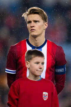 Martin Ødegaard of Norway line up