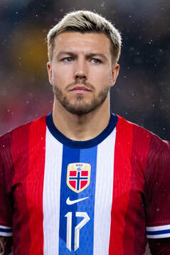 Fredrik André Bjørkan of Norway line up