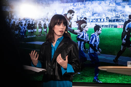 Elsa Alm, debattör, fotbollssupporter och ungsekreterare i